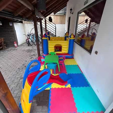 Vila Swe Sar Hotell Curtea de Argeş Eksteriør bilde