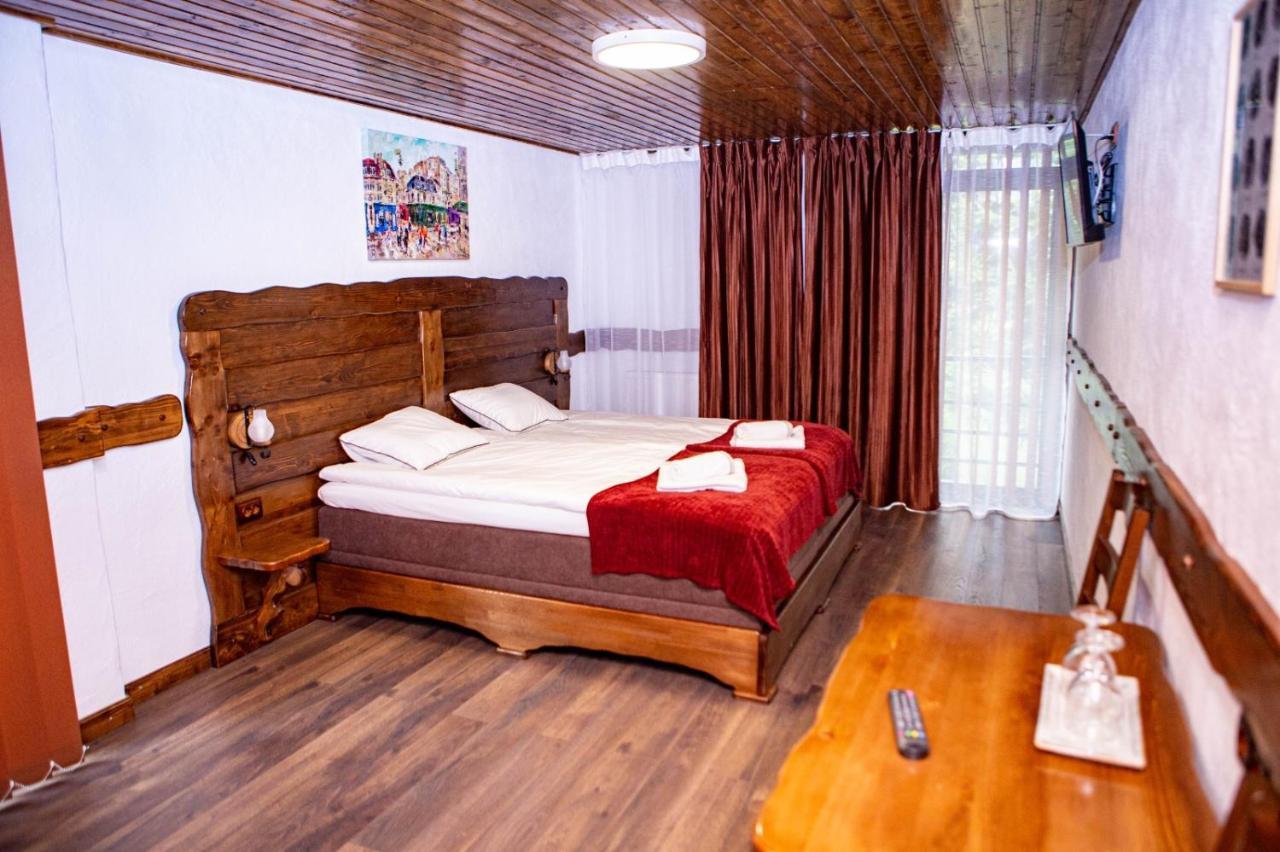 Vila Swe Sar Hotell Curtea de Argeş Eksteriør bilde