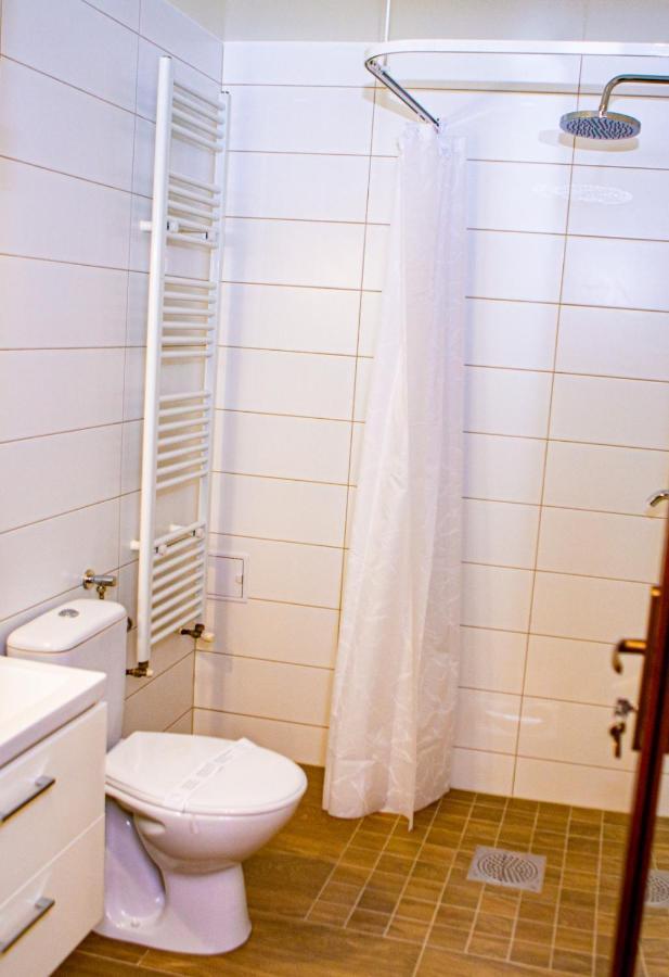Vila Swe Sar Hotell Curtea de Argeş Eksteriør bilde